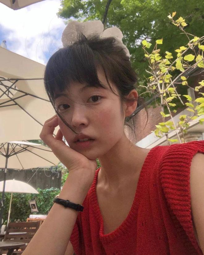 “小说里的顶级白富美”就有了脸PG麻将胡了试玩平台她一出现(图15)